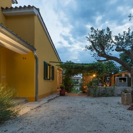 Casa Romantica Вилла Воднян