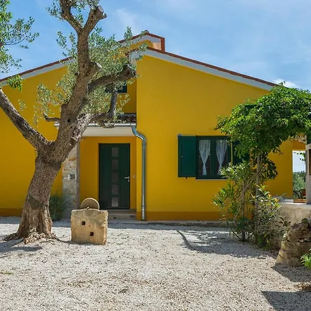 Casa Romantica Воднян